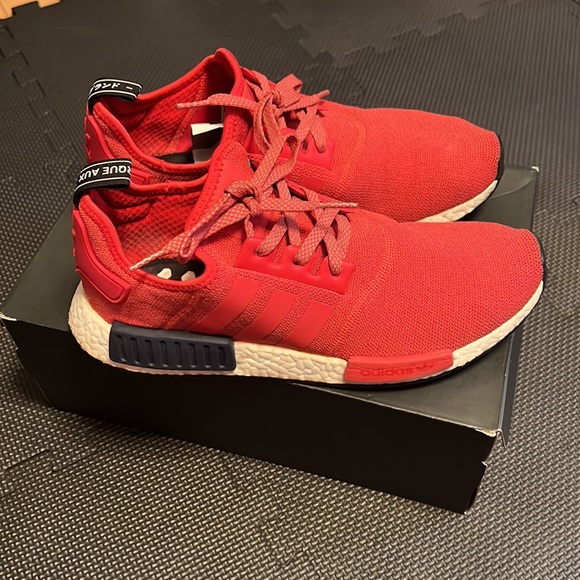 Adidas NMD_R1 - Picture 2 of 4